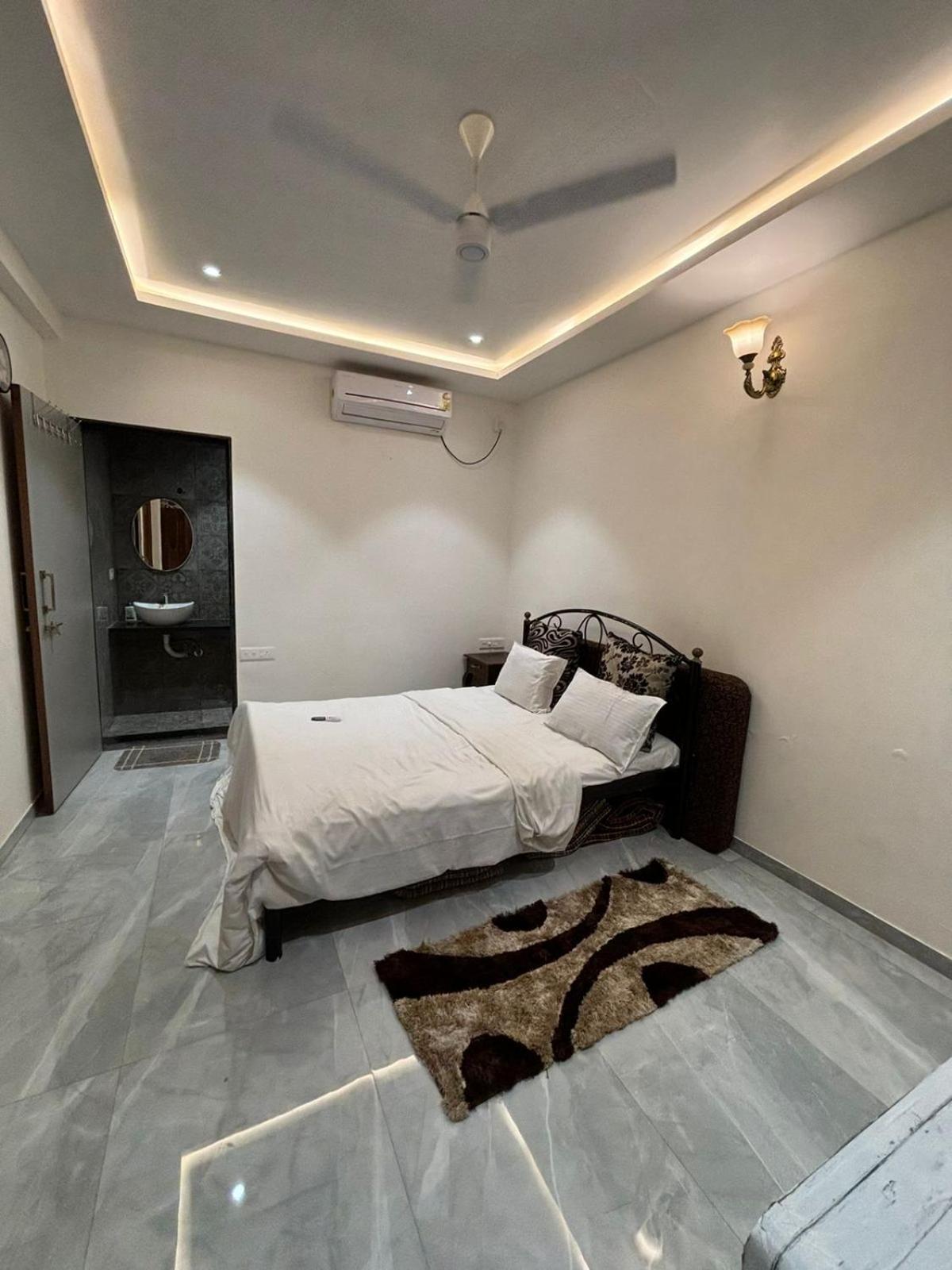 הוילה לונבלה Ll Golden Leaf Ll 3Bhk Ll Ac Ll מראה חיצוני תמונה